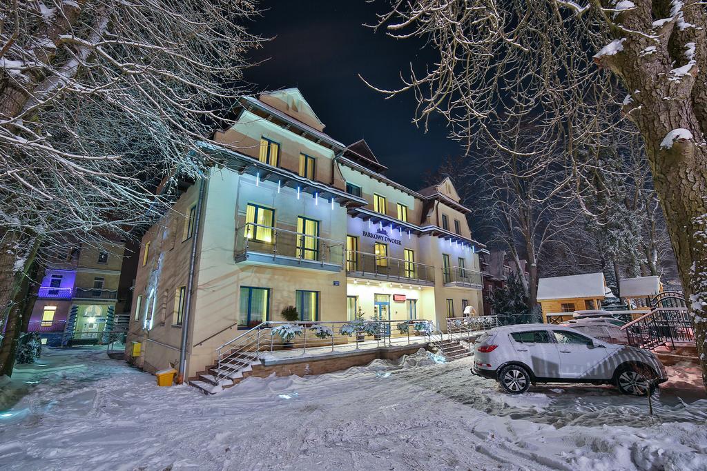 Parkowy Dworek Рабка Екстер'єр фото